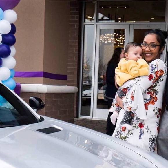 Meet your Posher, Laleta - Picture 1 of 1